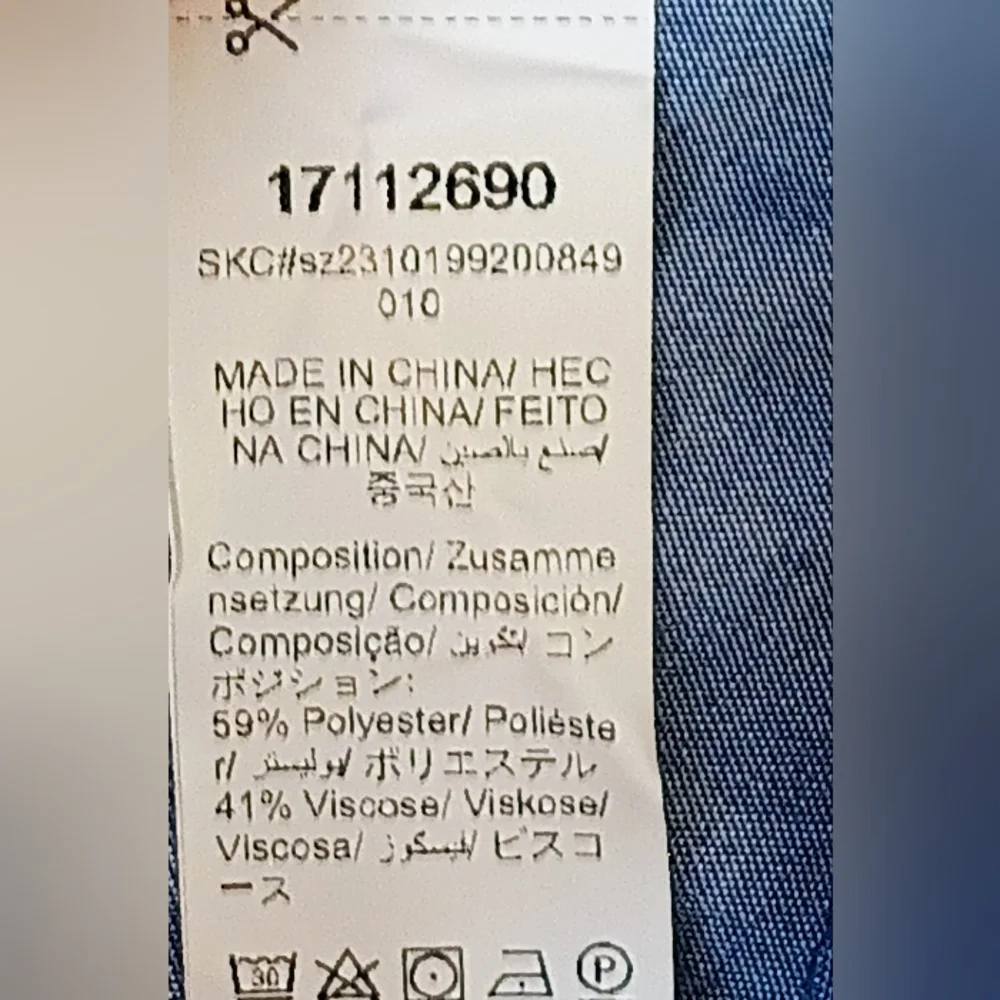 𝑬𝒎𝒆𝒓𝒚 𝑹𝒐𝒔𝒆 𝑷𝒐𝒄𝒌𝒆𝒕 𝑩𝒍𝒖𝒆 𝑺𝒕𝒓𝒊𝒑𝒆𝒅/𝑺𝒐𝒍𝒊𝒅 𝑩𝒍𝒐𝒖𝒔𝒆 - Picture 8 of 9